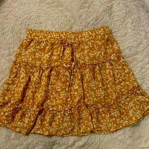 Flirty skirt. Like new only worn 1x. Smoke free